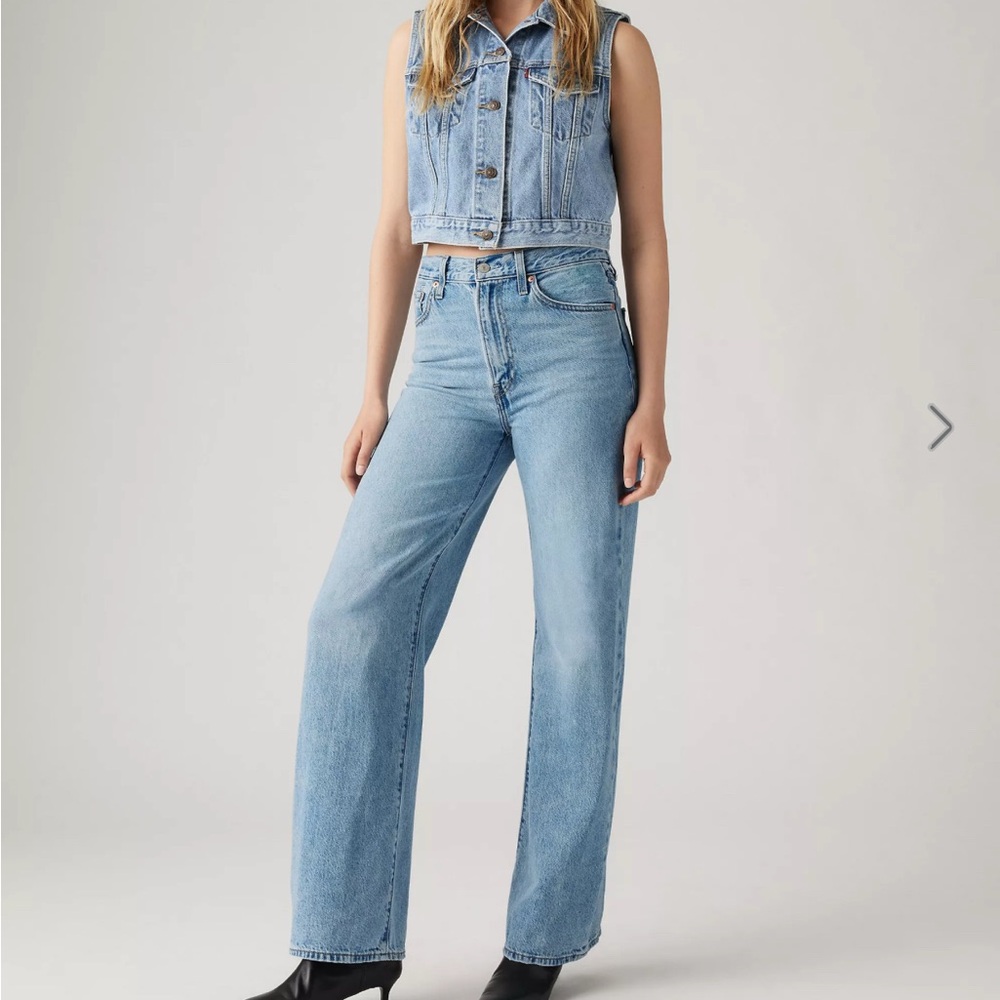 Women's Light Blue Denim Jeans